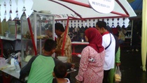 Jokowi Sumbang 28 Gerobak untuk Pedagang Kaki Lima