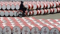 Harga Minyak Mentah WTI Naik, Brent Melemah