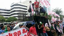   Massa Garansi Tuntut KPK Usut Dugaan Korupsi Bupati Situbondo