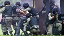 2 Anggota Brimob Polda Banten Terluka Akibat Ledakan Bom Saat Latihan