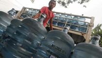 Pasca Lebaran, Pasokan Air Minum Kemasan Terancam Langka Akibat Distribusi