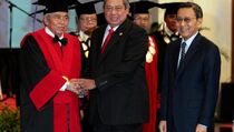 TK Bahagia Pemikirannya Diakui Akademisi dan Politisi