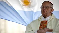 Profil: Paus Francis I, Si Penganut Jesuit