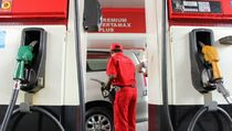Langka, Bensin Eceran Tembus Rp 25 Ribu di Karimun
