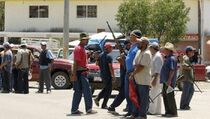Polisi Lembek, Warga Ambil Alih Kota di Meksiko