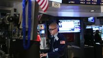 AS-Suriah Menegang, Wall Street Anjlok