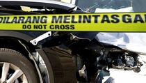 Pengemudi Innova Penabrak Gardu Listrik dan Motor Diduga Hilang Kendali