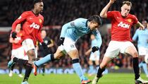 Gol Aguero Bawa City Taklukkan MU