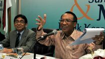 BBM Dinaikkan, Kuota Tetap Jebol