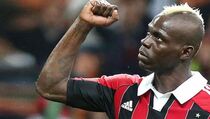 Balotelli Undang Obama ke Pertandingan Milan-Galaxy