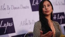 Ayu Azhari Terpesona Keindahan Banyuwangi