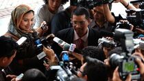Berbohong, Ayu Azhari Kembalikan Rp 20 juta dan 1.800 Dolar