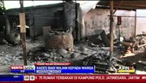 Kades Bagikan Wajan Kepada Warga 