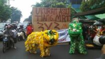  Ratusan Warga Tolak Pembangunan MRT Layang