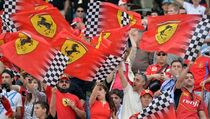 Ferrari juga Bajak Mekanik Lotus