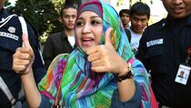 Jenguk Fathanah, Sefti Bawa 2 Rantang Opor Ayam