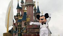  Siap Dibuka, Disneyland Shanghai Incar 330 Juta Pengunjung  