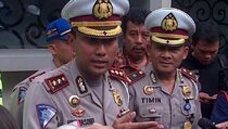 Polisi Tangkap Enam Mobil Gunakan Rotator dan Sirine