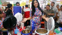 Titi Kamal Pilih Produk Masak yang 