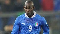 Balotelli Absen Lawan Denmark