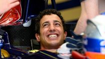 Hujan Hambat Sesi Latihan Bebas Perdana Formula 1 Inggris
