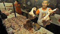 Pasar Tradisional Tergerus Kemunculan Pasar Modern
