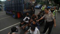 Jelang Konser Metallica, Polisi Jaring Puluhan Preman di Senayan
