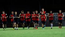 Arsenal Jajal Rumput Gelora Bung Karno