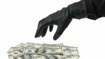 Perempuan Asal AS Bantah Terlibat Pencurian Uang Money Changer