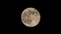 Studi: Bulan Purnama Bikin Susah Tidur