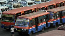 Pengemudi Metro Mini Khawatirkan Kenaikan Tarif
