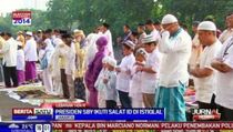 Presiden SBY Salat di Istiqlal