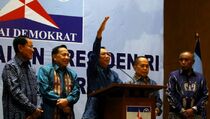 Rawat Orangtua, Alasan Bendum Demokrat Mundur