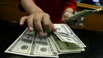 Rupiah Melemah terhadap Dolar