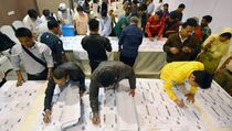 Akhir September, Bawaslu Tertibkan Alat Peraga