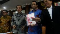 Hasil audit investigasi tahap II proyek Hambalang diserahkan ke DPR