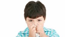 Pertolongan Pertama Ketika Anak Mimisan