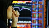 Panin Sekuritas: Sentimen Negatif Masih Selimuti IHSG 