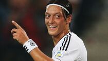 Tekuk Irlandia 3-0, Jerman Lolos ke Brasil