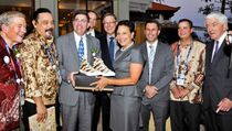 AmCham Indonesia Titipkan Sepatu Batik untuk Presiden Obama