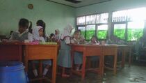 Belum Setahun, Ruang Kelas SD Bekasi Ambruk