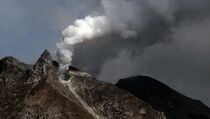 Pengungsi Diimbau Waspadai Lahar Gunung Sinabung