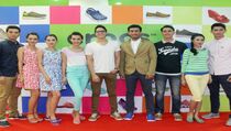  Crocs Hadirkan Koleksi Retro Sneakers Terbaru  