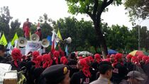 DPR: Buruh Ingin Hidup Layak