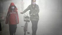 Kabut Asap Makin Pekat, Masyarakat Palangka Raya Butuh Masker