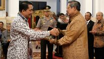 Presiden SBY Dikalungi Medali Kehormatan AFEO