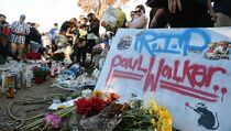 Bunga Terakhir untuk Paul Walker
