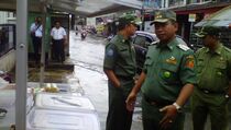 Ratusan Korban Banjir Kali Bekasi Dievakuasi