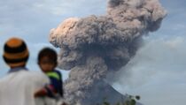 Pengungsi Sinabung Mencapai 22.145 Jiwa