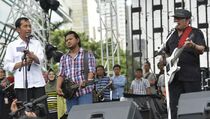 Rhoma Bangga Bisa Duet dengan Jokowi